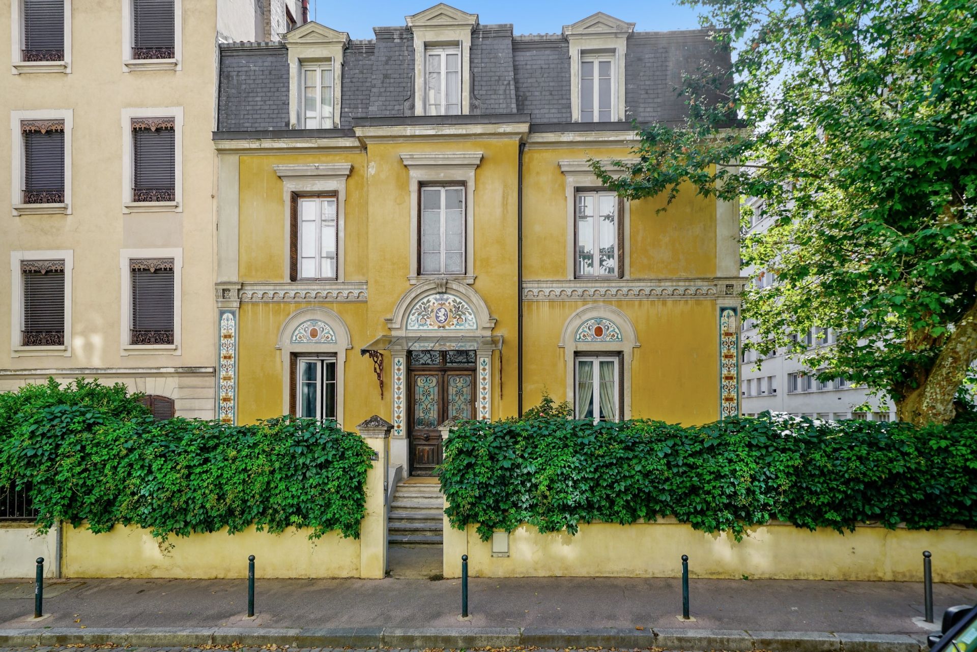 mansion (hôtel particulier) 10 Rooms for sale on LYON (69006)