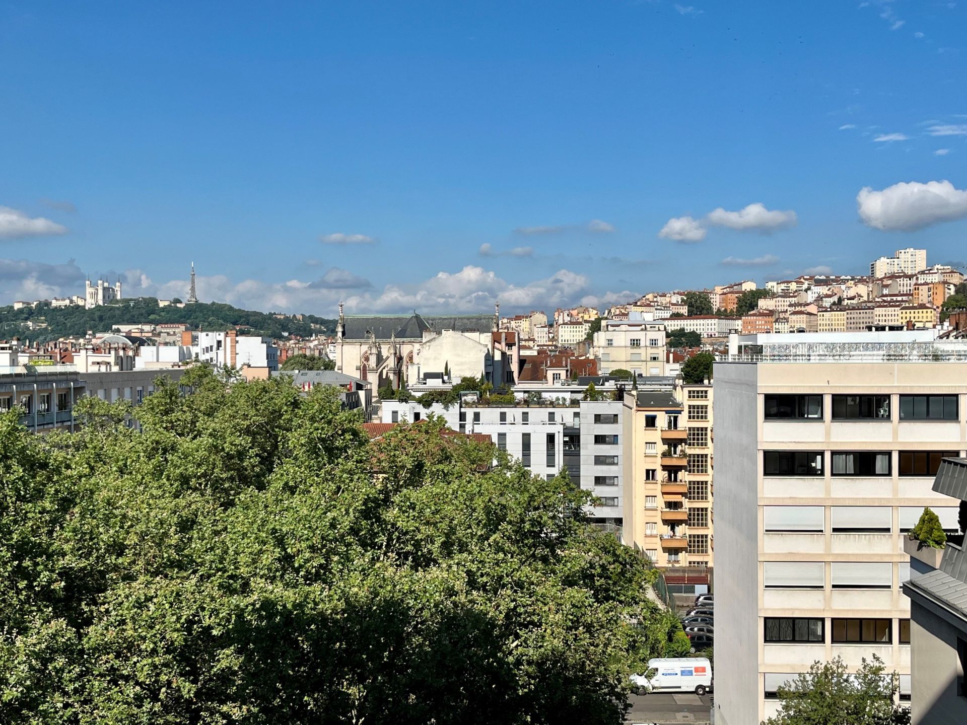 apartment 3 Rooms for sale on LYON (69006)