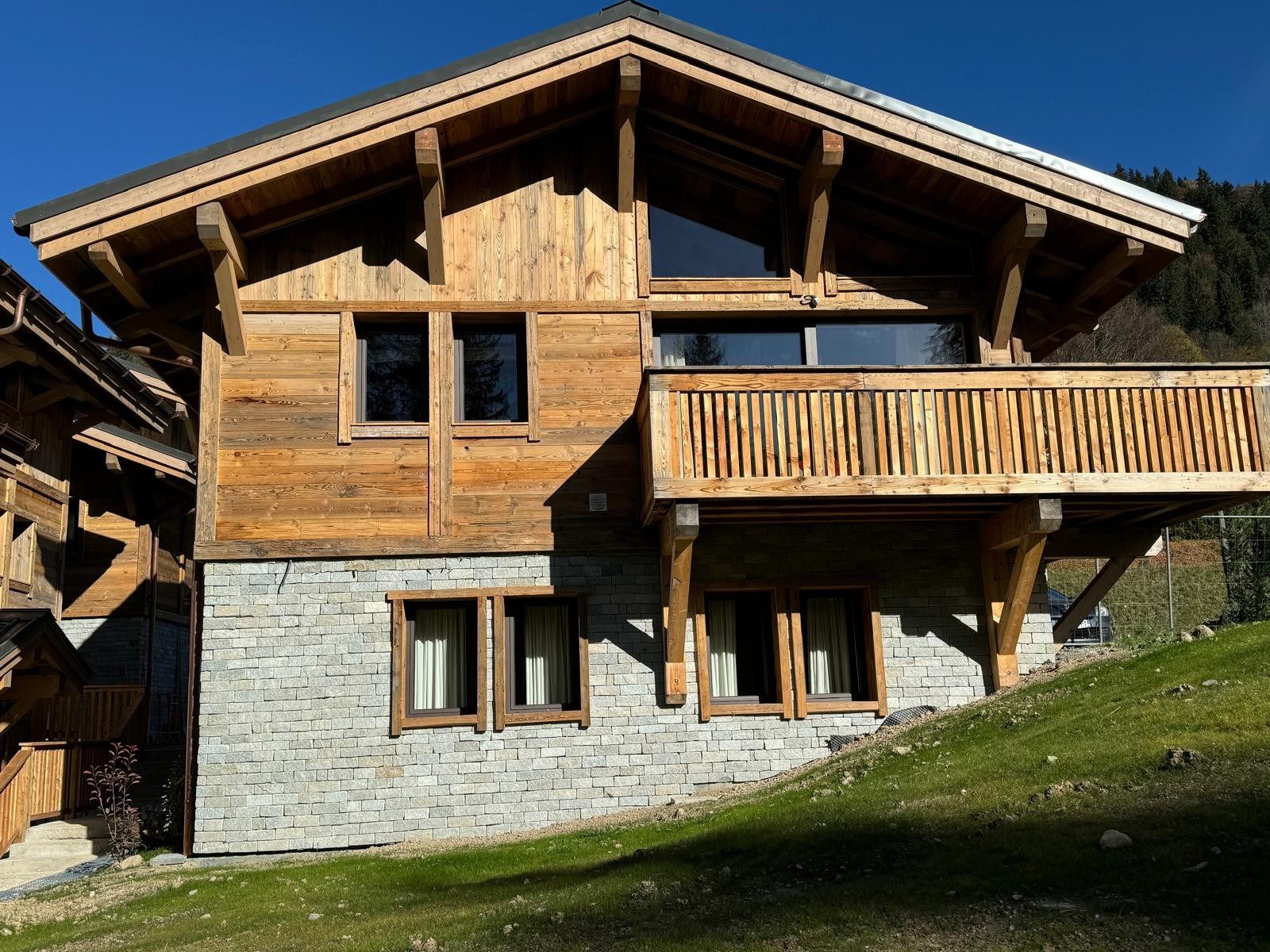 chalet 7 Rooms for sale on NOTRE DAME DE BELLECOMBE (73590)